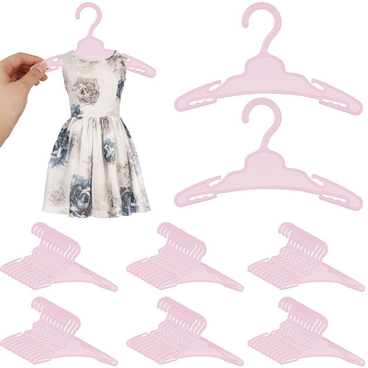 XEQWZVFR - 60 perchas de ropa para muñecas de 18 pulgadas, color rosa, resistentes, sin curvas, antideslizantes, para colgar ropa, para ahorrar espacio, para niñas, muñecas, vestido, vestido, casa de