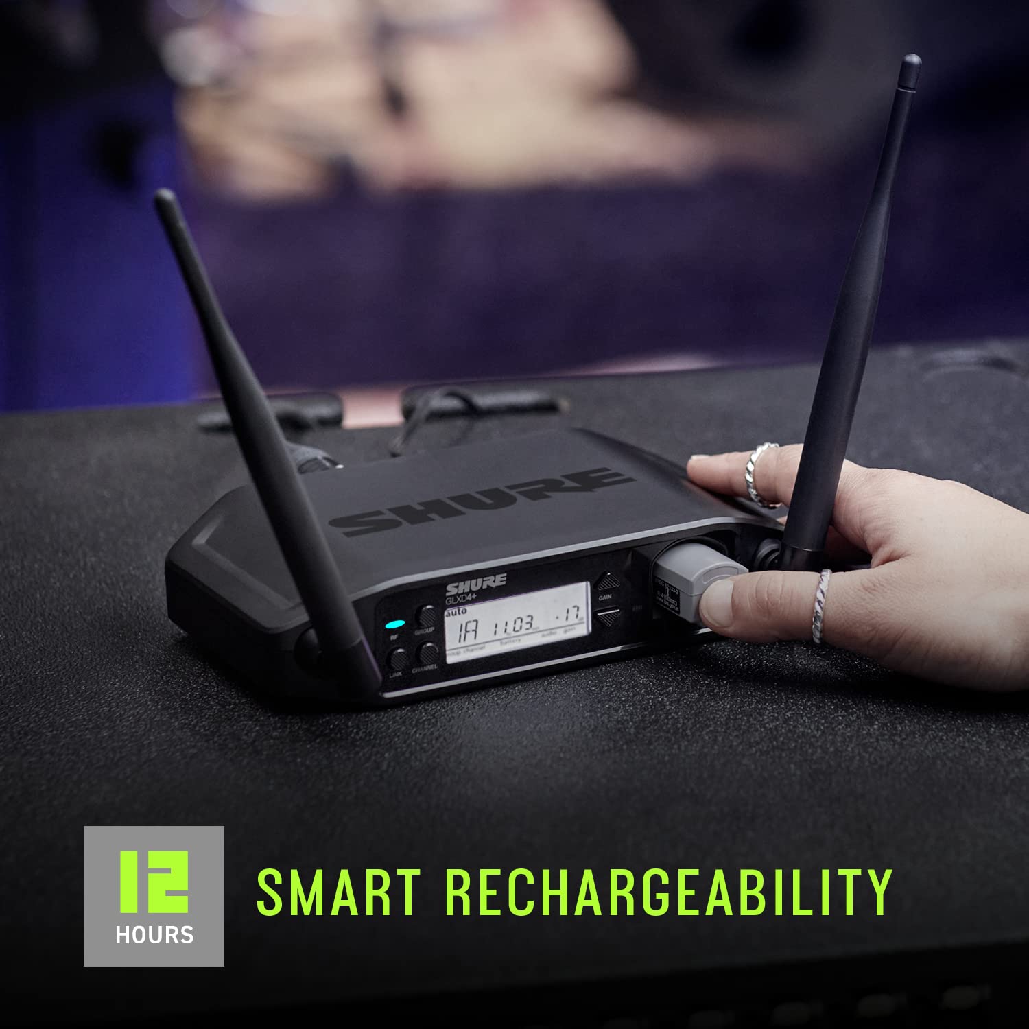 Sistema Inalámbrico Digital Shure Negro con Micrófono de Solapa para Presentador