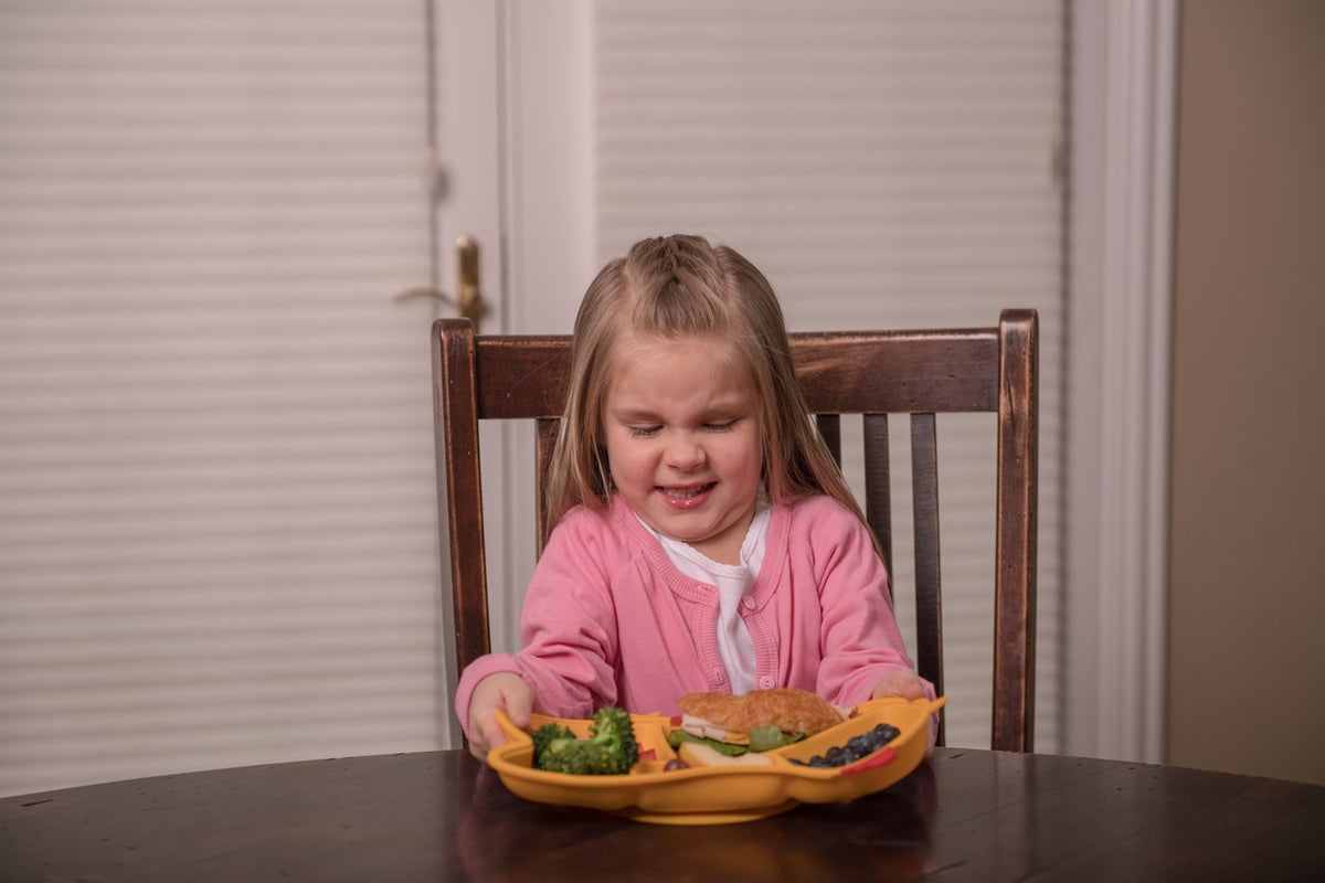 Innobaby Din Din Smart - Plato de silicona para pollo, diseño de niños, Amarillo