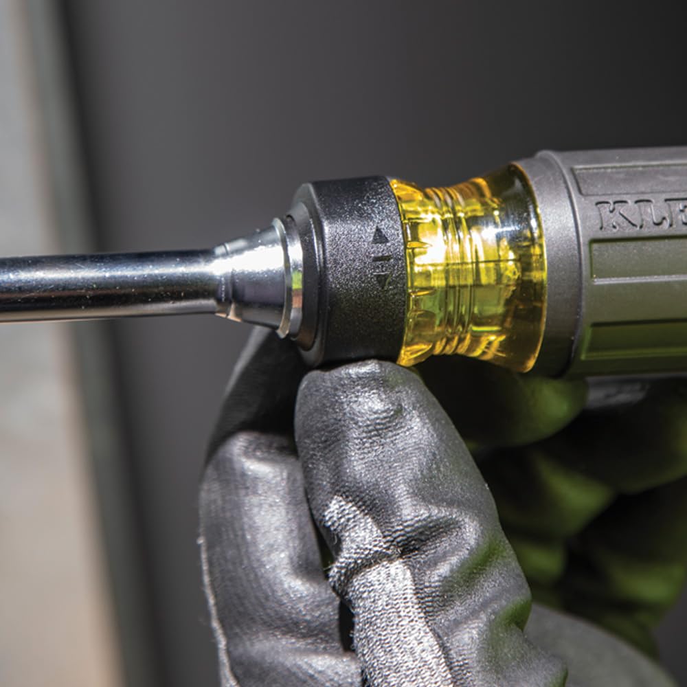 KLEIN TOOLS 32305 | Desarmador multipuntas| 15 en 1 con matraca | Destornillador ergonómico con puntas intercambiables y almacenamiento integrado | Ideal para todo tipo de tornillos