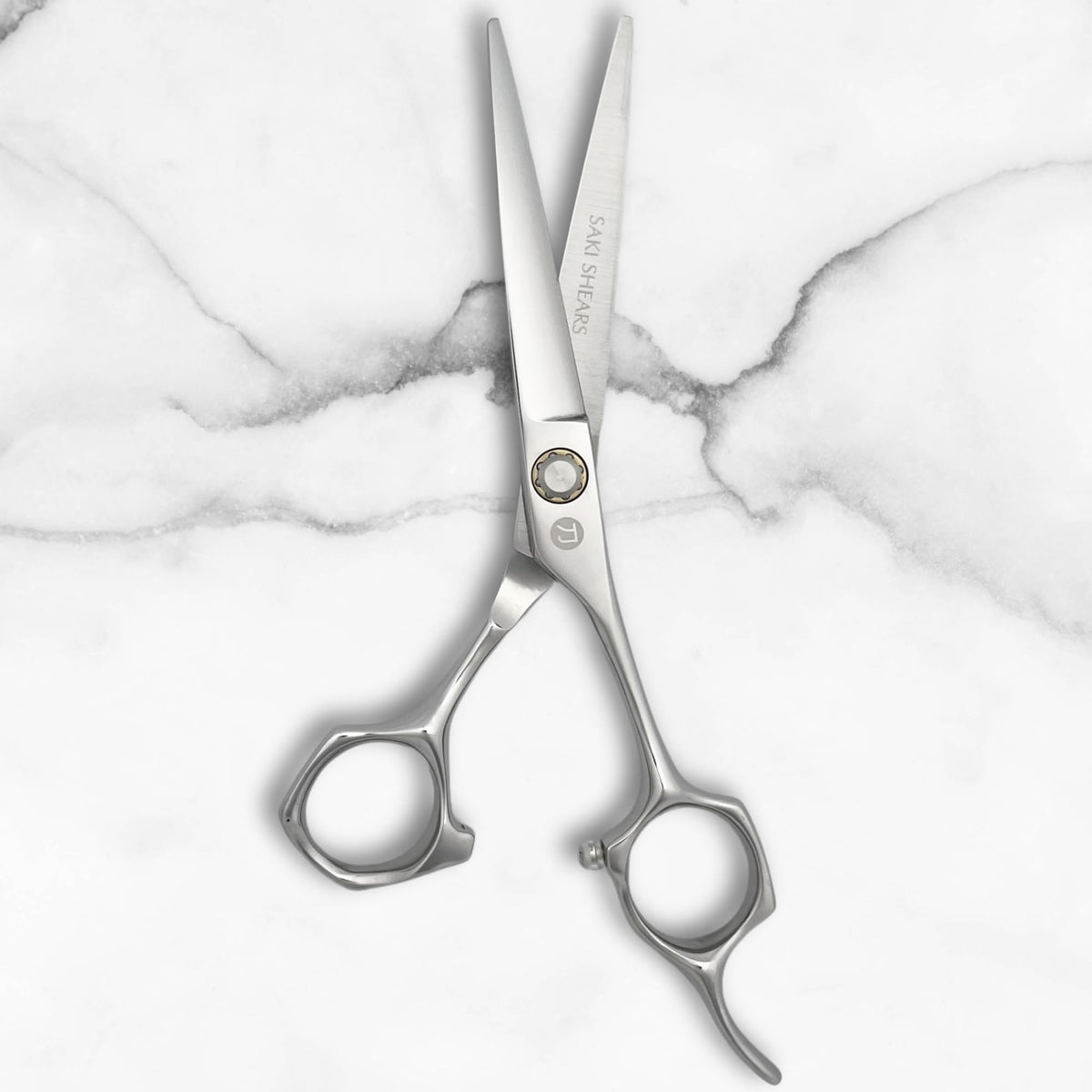 Saki Shears Tijeras profesionales para cortar el cabello - 6 pulgadas - Hoja convexa - Acero inoxidable japonés 440C - Para corte húmedo o seco - Musashi para peluqueros y barberos