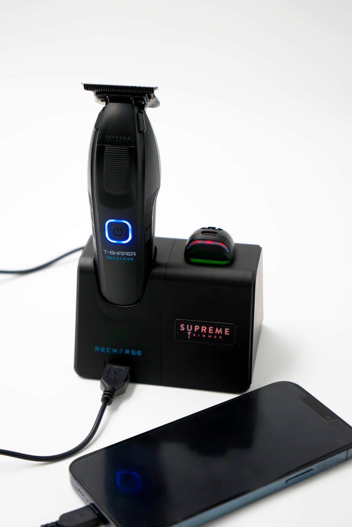 Supreme Trimmer - Soporte de carga inteligente de repuesto | Compatible con Recharge ST777 | Carga inteligente para dispositivos conectados USB | RCS777 Negro