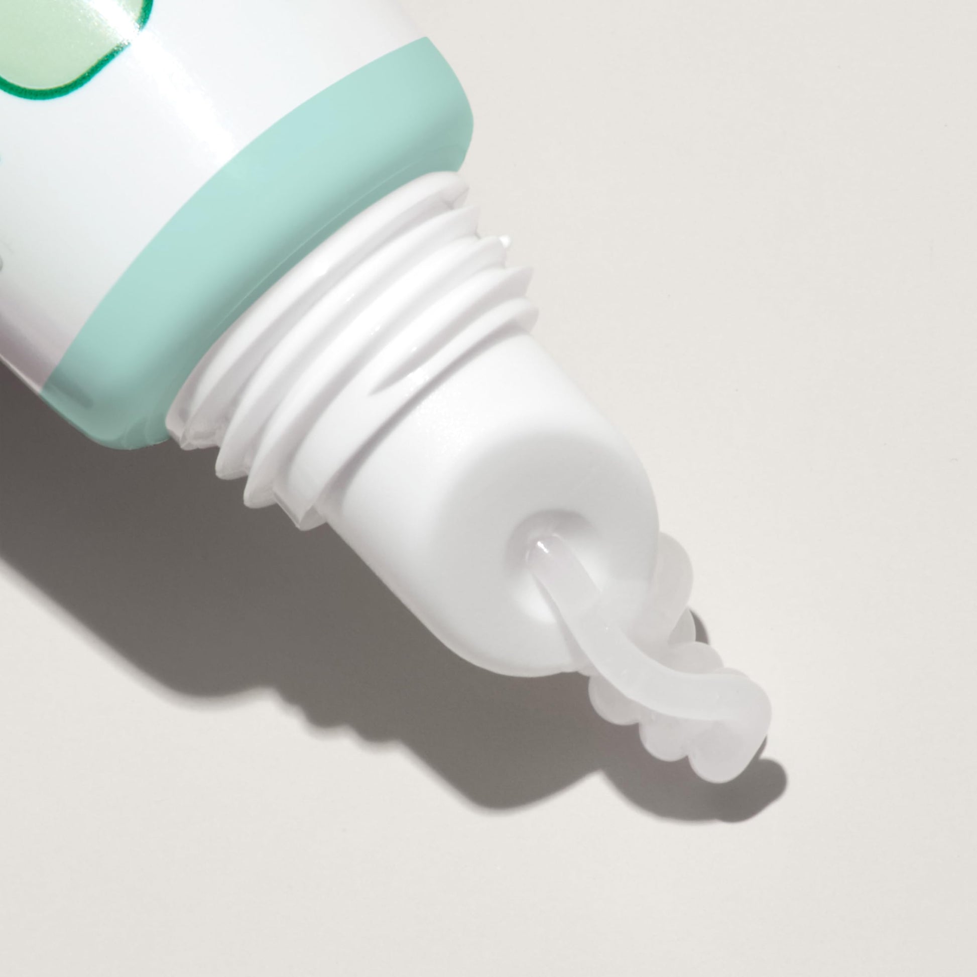 Mario Badescu Bálsamo labial hidratante de menta para labios secos y agrietados, infundido con aceite de coco y manteca de karité, cuidado ultra nutritivo para una sensación suave, tersa y flexible, 10 gr