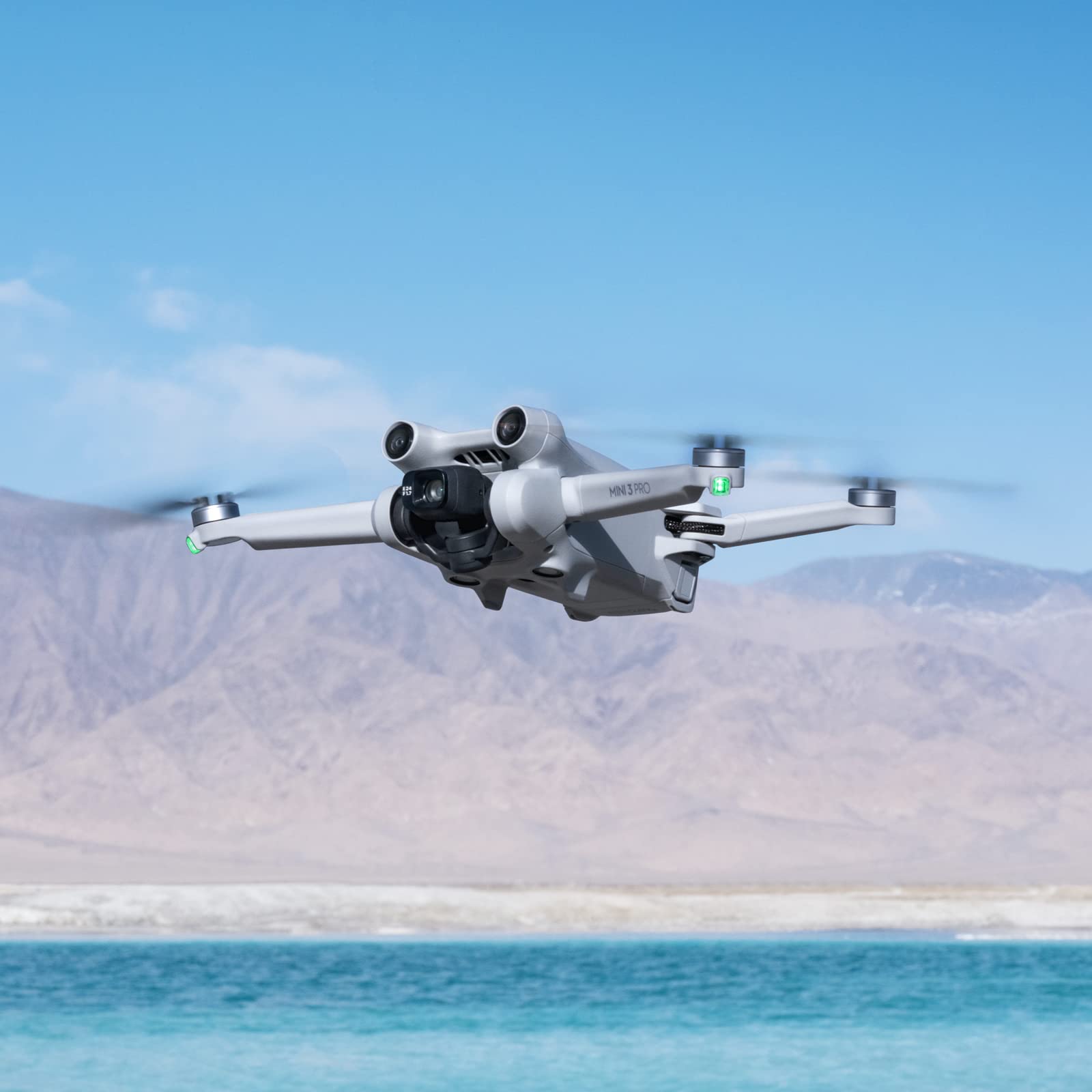 DJI Mini 3 Pro - Dron ligero y plegable con vídeo 4K/60 fps, fotos de 48 MP, 34 min de tiempo de vuelo, detección de obstáculos tridireccional, perfecto para fotografía aérea y redes sociales,Gray