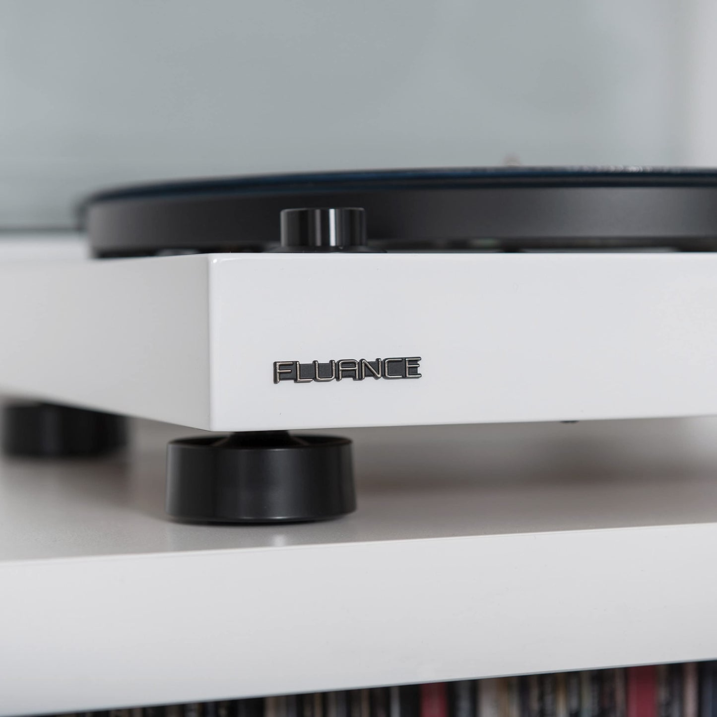 Fluance RT81 Tocadiscos con Cartucho AT95E, transmisión por Correa, preamplificador Incorporado, contrapeso Ajustable, Blanco Piano