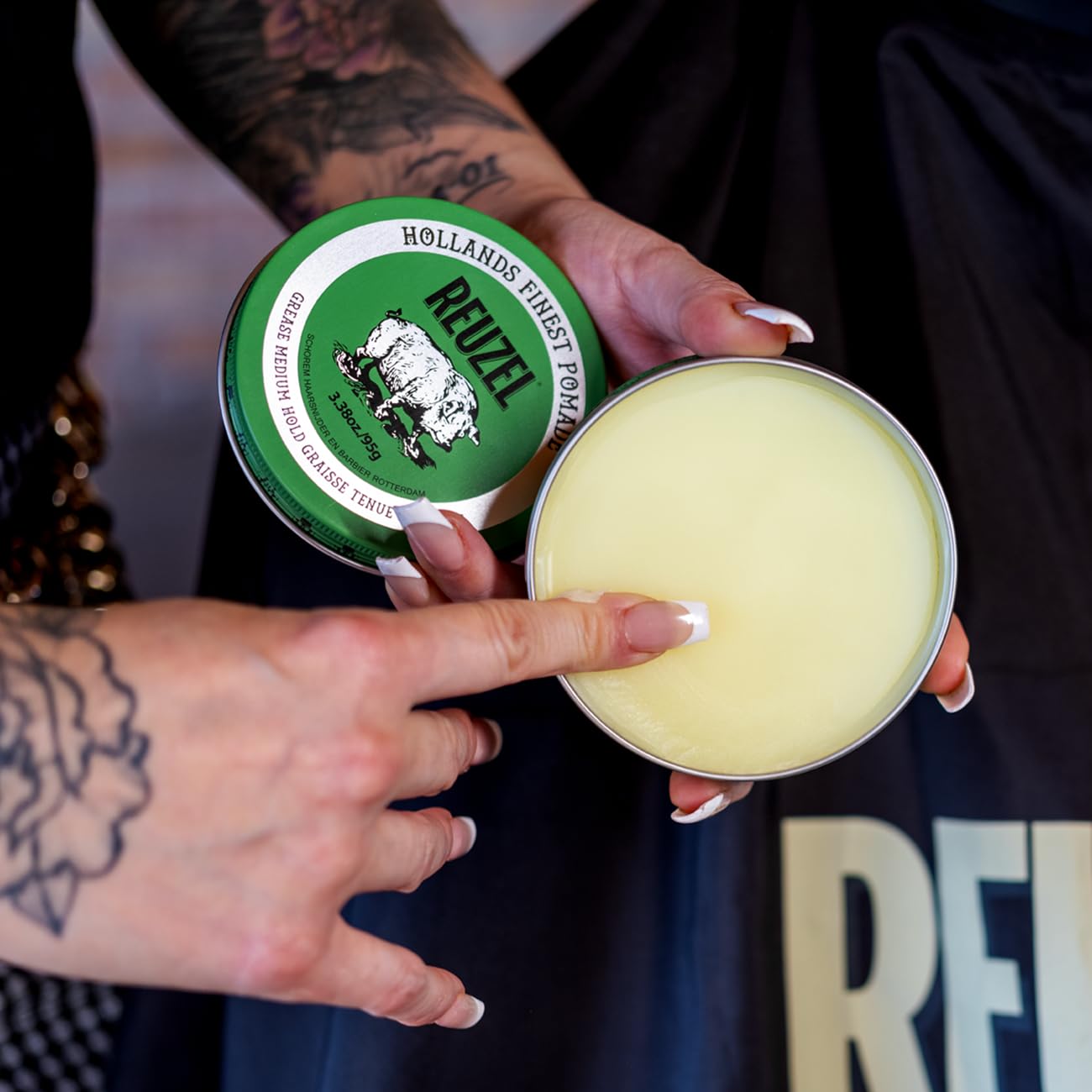 Reuzel Green pomada de vaselina de fijación media - Fórmula vegana con aceite concentrado para peinar, fijación orgánica y firme - Sin brillo define y embellece el cabello - Fragancia original - 35 g