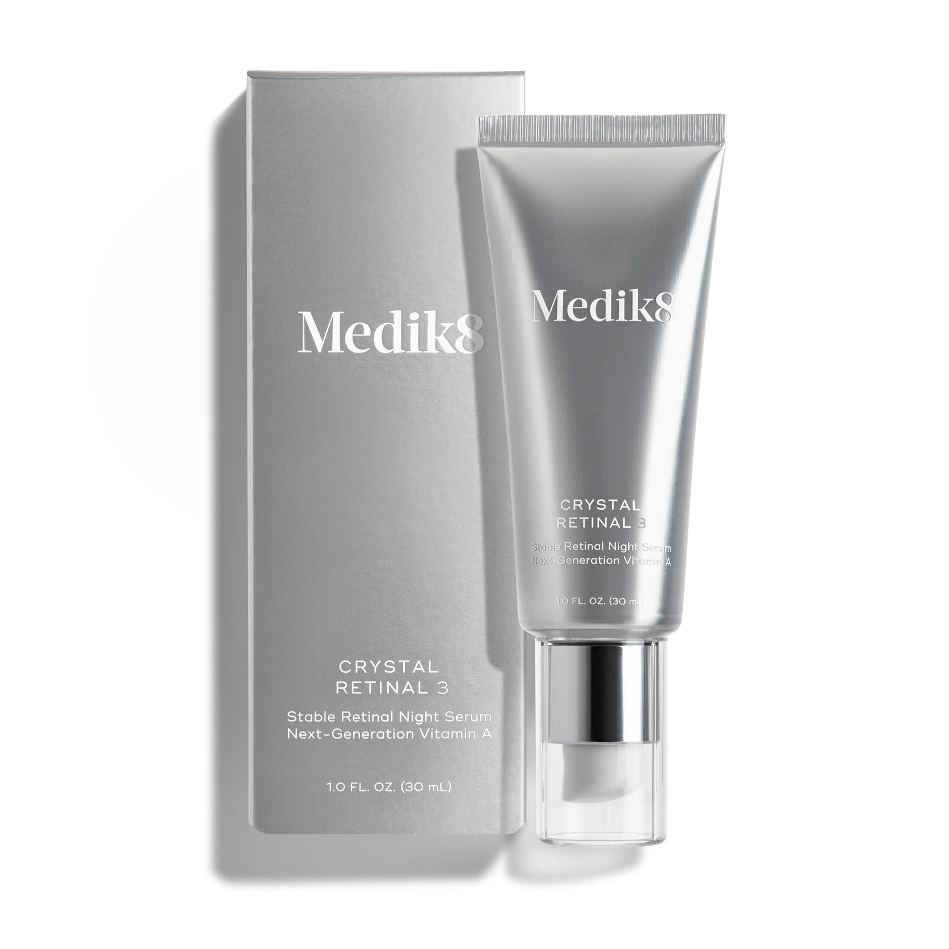 Medik8- RENUEVA Y REVITALIZA. Descubre una piel pura y joven con Medik8 Crystal Retinal, un sérum único que reinventa el cuidado de la piel con vitamina A. Formulado con retinaldehído, ácido hialuróni