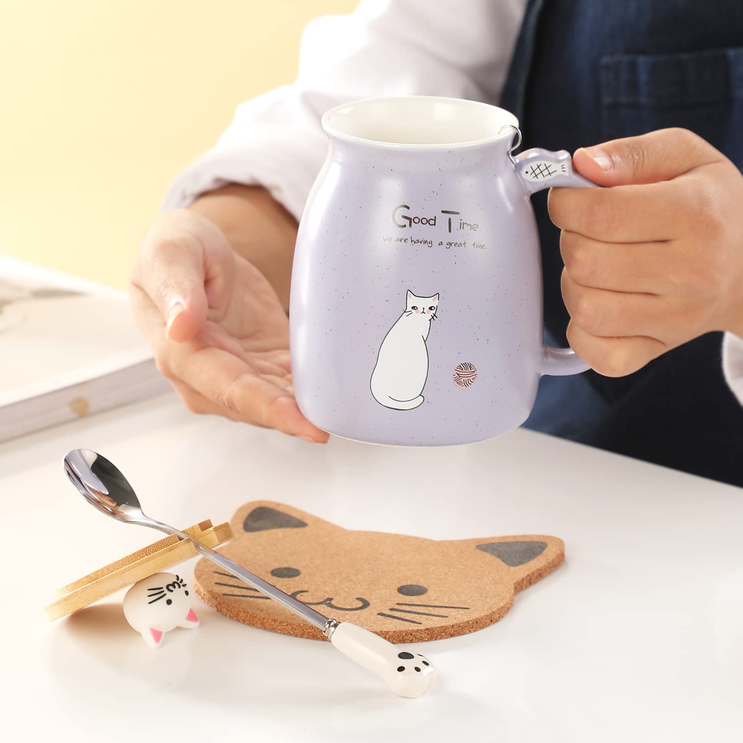BigNoseDeer - Taza de té Kawaii con infusor y tapa, taza de café de cerámica para gatos morados, regalos de cumpleaños para mamá, regalos para mujeres, novias, niñas, amantes de los gatos (13 onzas)