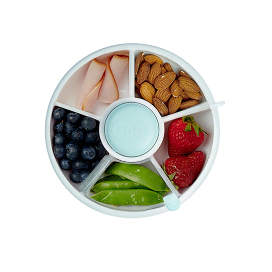 GoBe Kids - Paquete giratorio de aperitivos con correa de mano y hoja de calcomanía, contenedor reutilizable con dispensador de 5 compartimentos y tapa, sin BPA y PVC