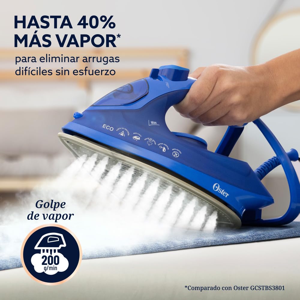 Oster Plancha de Vapor, AeroGlide Plus S7600, con Golpe de Vapor 200 g/min, Recubrimiento Metálico Cerámico, Suela con más Cobertura, Tecnología Aeroceramic, Función Eco, Azul Claro, GCSTAC7601-013
