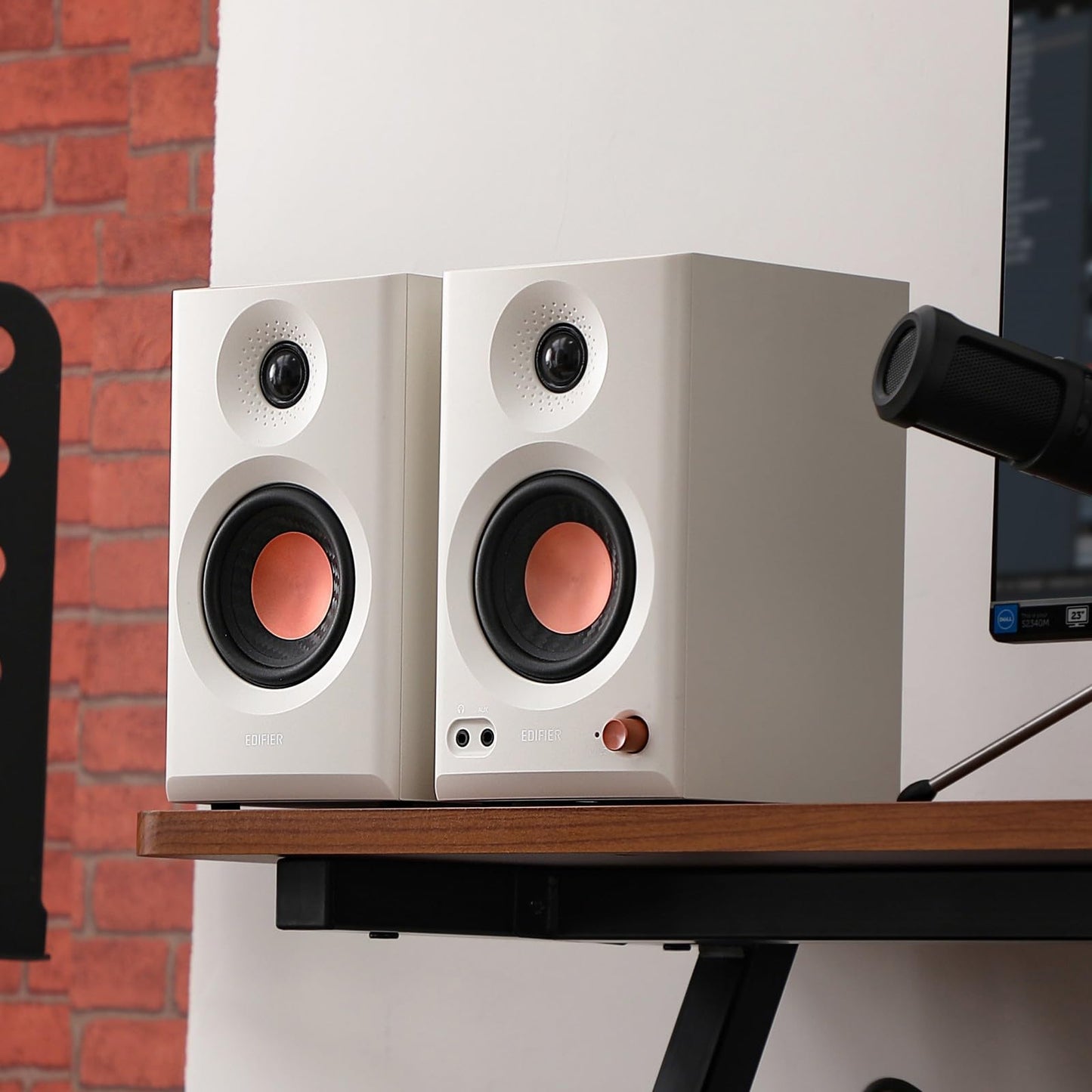 Edifier MR3 Bluetooth Powered Studio Monitor Speakers2.0 36 Watts (White)