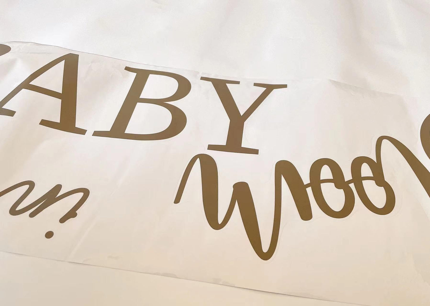 Letrero de decoración de pared para embarazo, diseño de bebé en flor para fiesta con texto en inglés "Baby in Bloom"