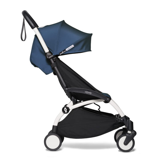 BABYZEN Cochecito 6+ YOYO2 (Chasis Blanco con Pack 6+) - Incluye arnés, respaldo, extensiones de capota, correa para llevar al hombro, el cojín del asiento y la capota a juego (Azul Air France)