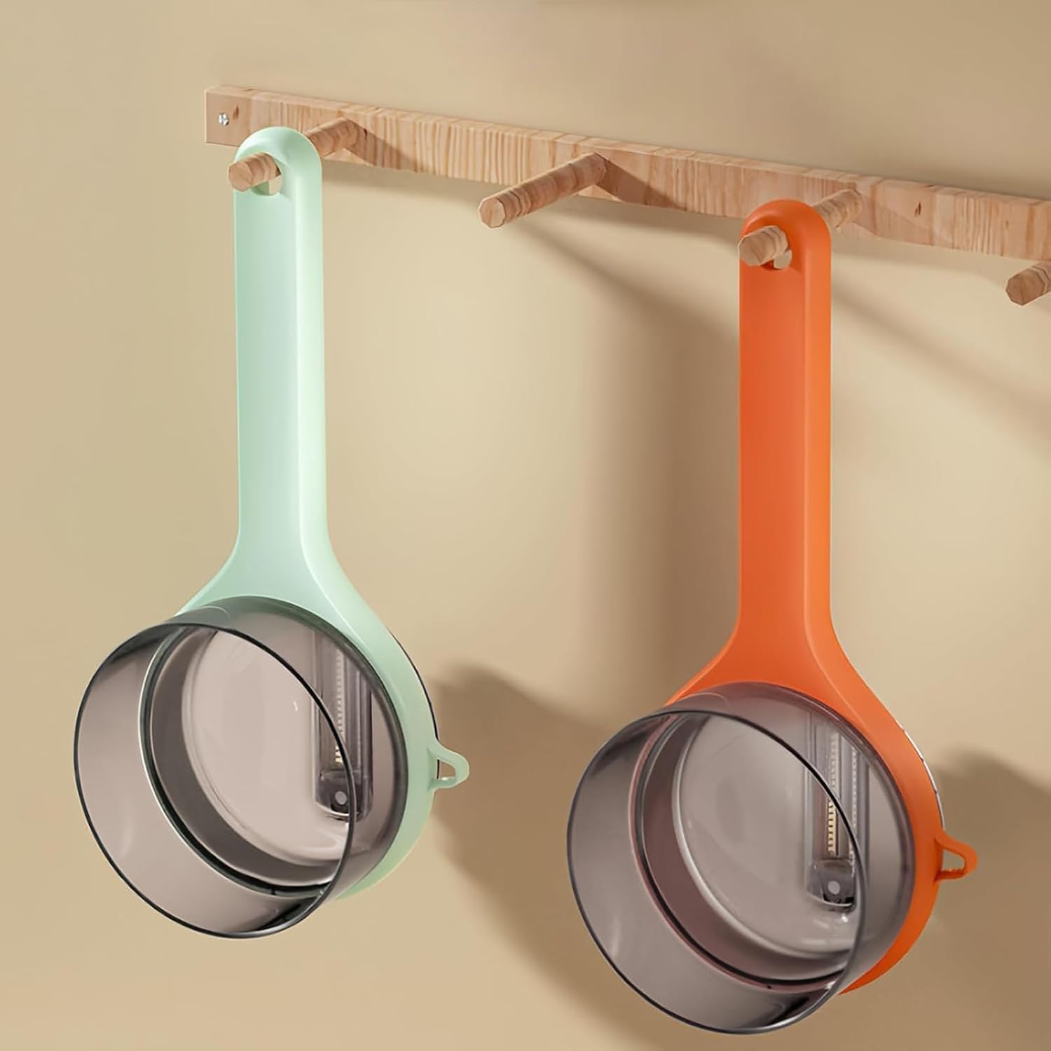 Liahelianx Pelador de Frutas y Verduras Reversible con Caja - Acero Inoxidable, Multifuncional, Trampa de Residuos, Utensilio de Cocina para Pelar con Hoja Giratoria (Naranja)