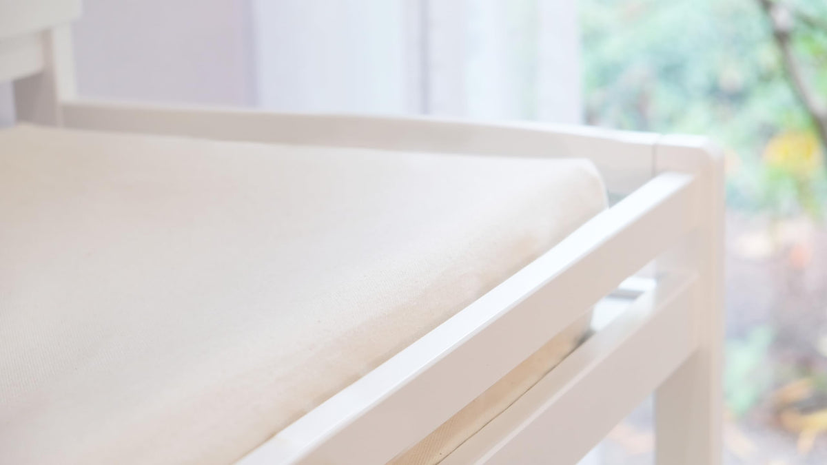Naturepedic - Funda para cambiador orgánico contorneado, fácil de limpiar, ligera y portátil, cómoda de 2 caras y 4 lados, impermeable, para cambiador de pañales para bebé, 16 x 31 pulgadas