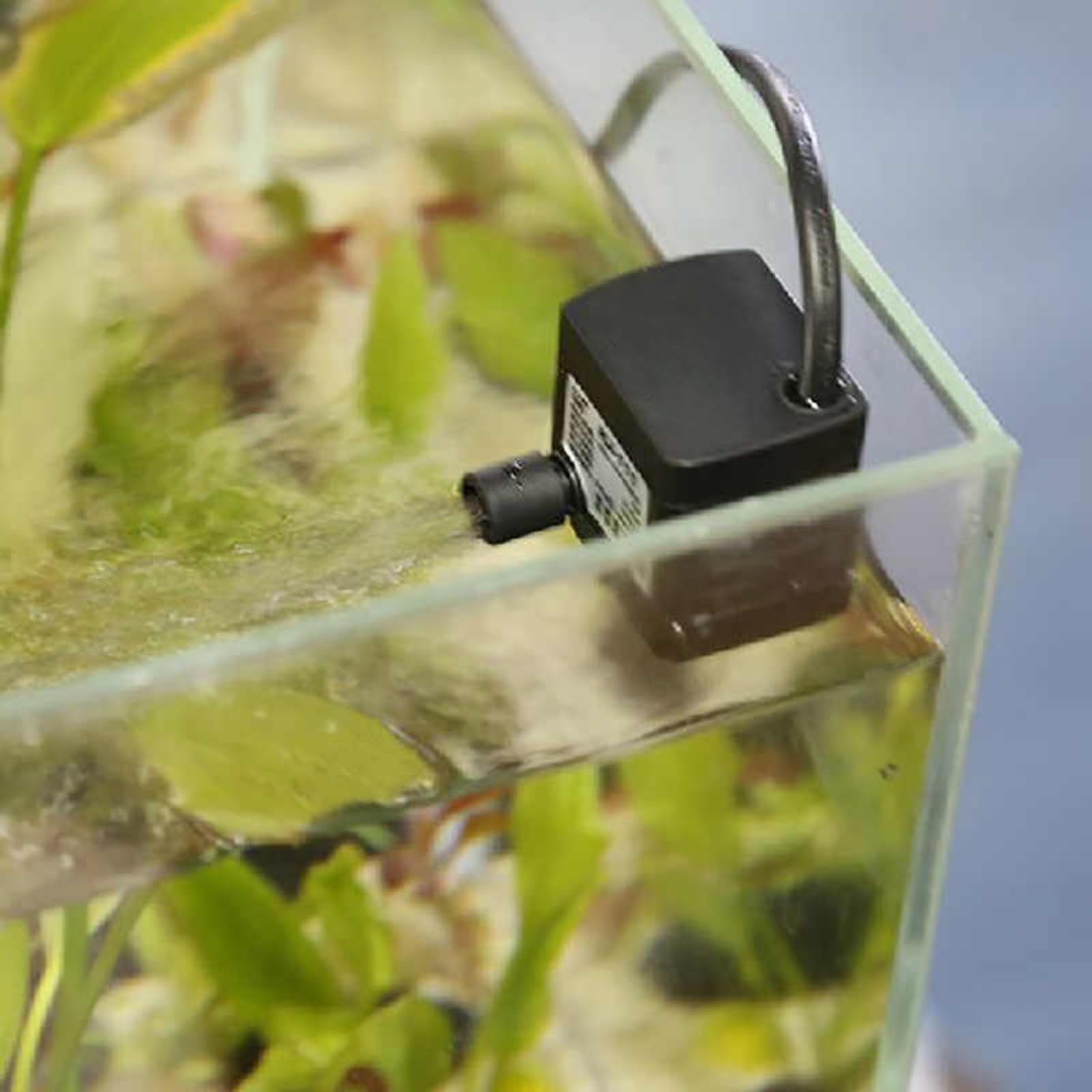 Bomba de agua micro sumergible Mini bomba de refuerzo con USB, DC Motor sin escobillas Bomba de fuente de agua para acuario, piscina, estanque, pecera, 150L / H