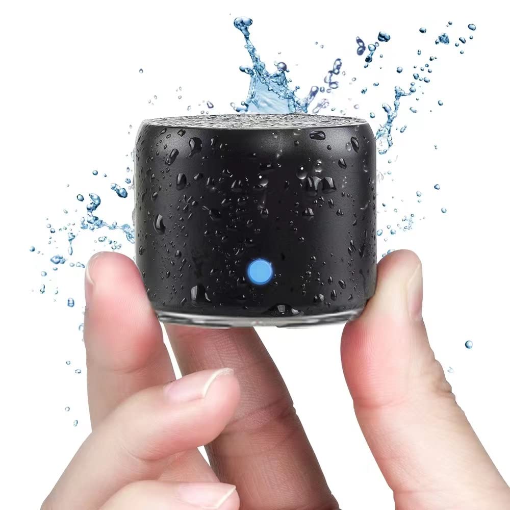 Con Estuche de Transporte, EWA Mini Bocina Bluetooth 5.0 portátil Altavoz Inalámbrico con Extra Bass, Impermeable IP67, con 12 Horas de Reproducción Perfecto para Lectura Senderismo Playa y Viajes (Negro)