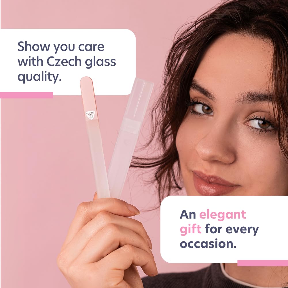 BONA FIDE BEAUTY Lima de Uñas de Cristal Checo para Uñas Naturales (Frambuesa) - Grano Fino (180/240) Lima de Uñas de Cristal Grabada con Estuche Transparente. Regalo Ideal para Mujeres.
