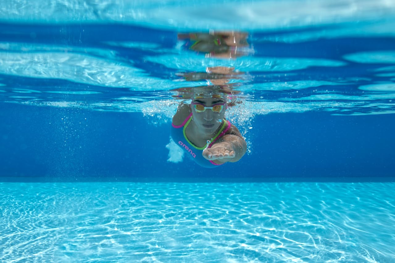 ARENA Cobra Ultra Swipe Racing - anteojos de natación para Hombres y Mujeres, Lente sin Espejo, antivaho, protección UV, Humo/ejército/Negro