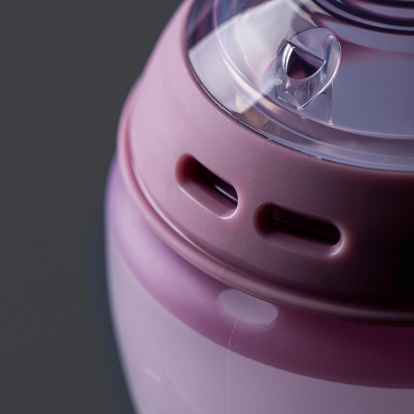 Biberones Tommee Tippee Rosa y Morado Anticólicos de Silicona para Recién Nacido
