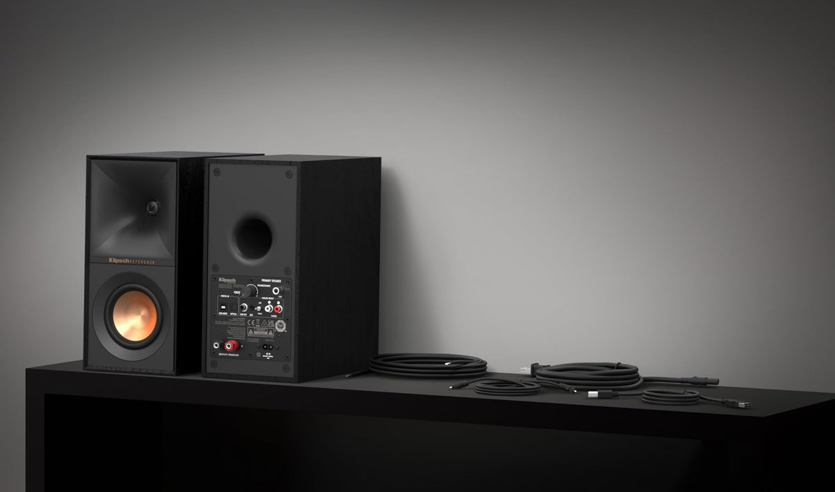 Altavoces de Estantería Klipsch Reference R-40PM Negros con Bocina Tractrix y Suspensión de Viaje Lineal
