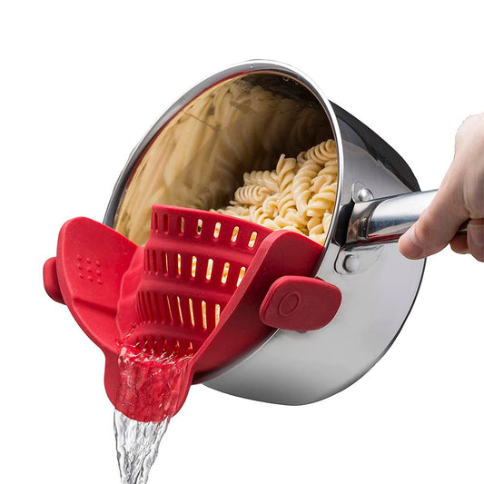 COQUO - Colador para Cocina con Clip - Ideal para cualquier Olla, Sartén y Contenedor de Cocina - Fácil de lavar y utilizar - Clip On Silicone Kitchen Colander (Rojo)