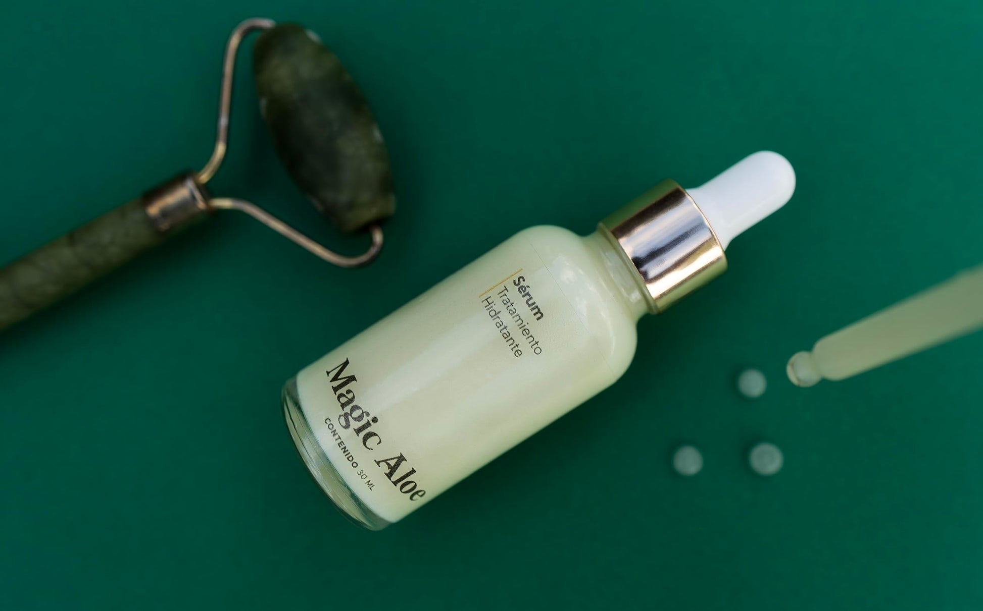 Magic Aloe - Serum Natural 30 ml con Aloe, Vitaminas C y E para Manchas y Arrugas.