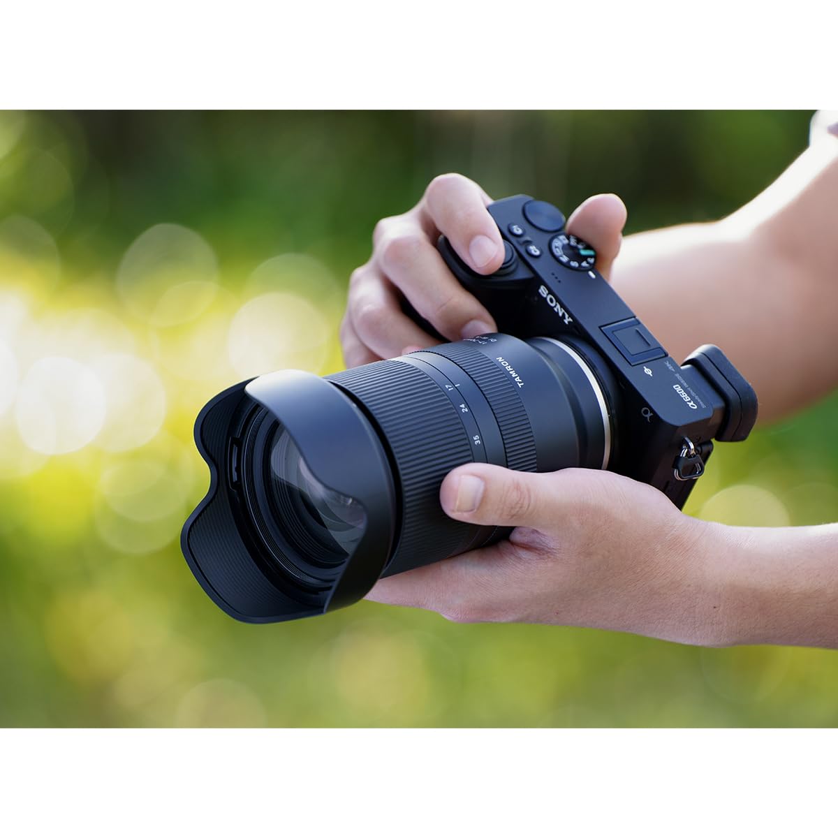 Lente Tamron 17-70mm F/2.8 Di III-A RXD para Cámaras Sony Mirrorless APS-C