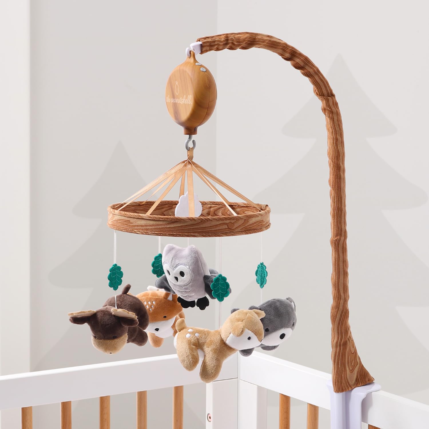 Móvil para Cuna The Peanutshell Grano de Madera Diseño de Bosque Caprichoso Musical para Bebé