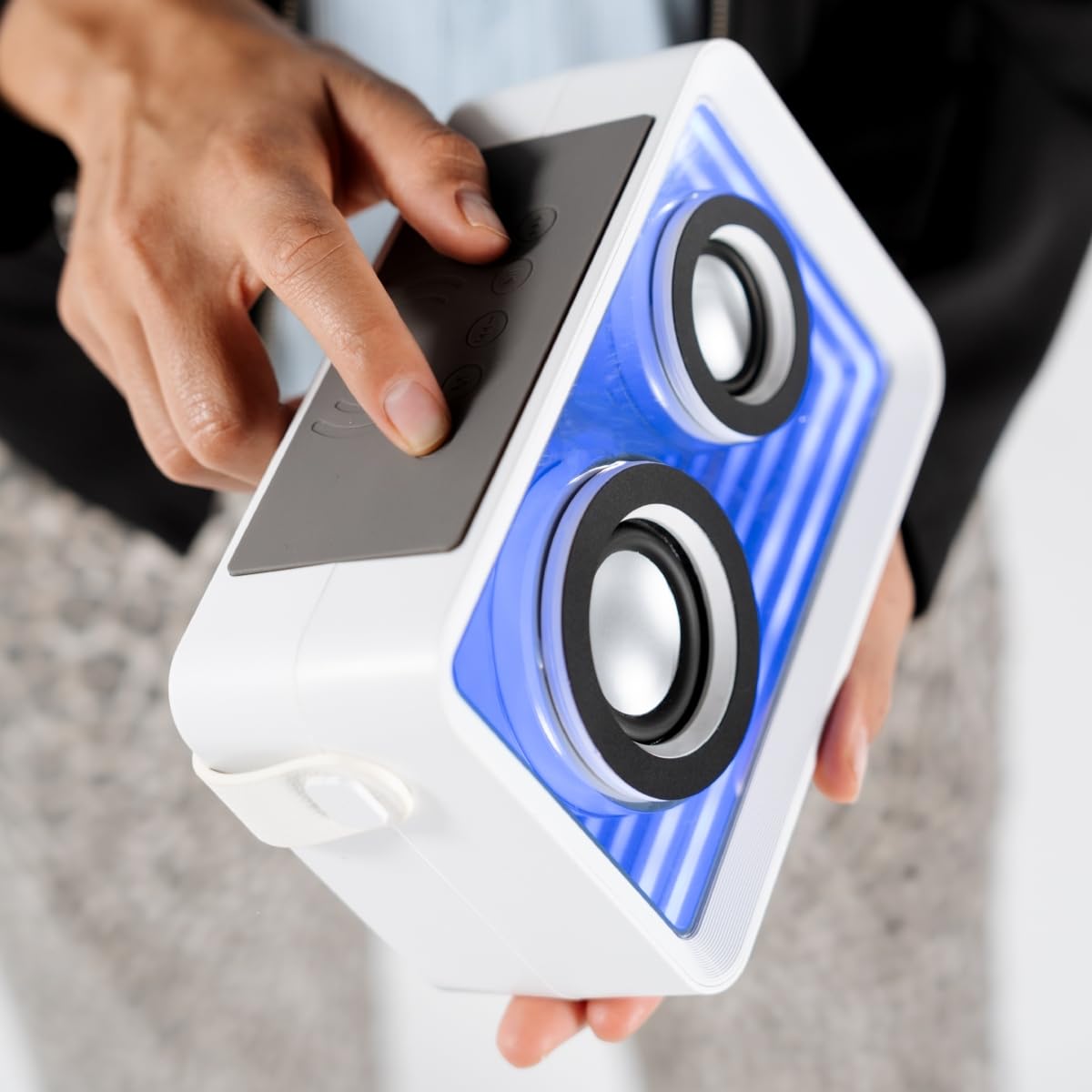 Bocina Inalámbrica PERFECTCHOICE Transparente con Centro de Carga para Smartphone Loopstar