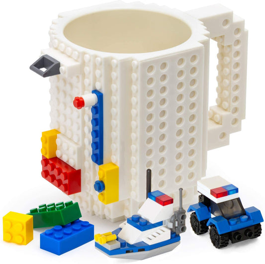 John & John Taza armable de diseño Divertido para Ladrillos, Incluye un muñeco y 2 Sets de Bloques de construcción para Jugar (10 Colores) - Blanco