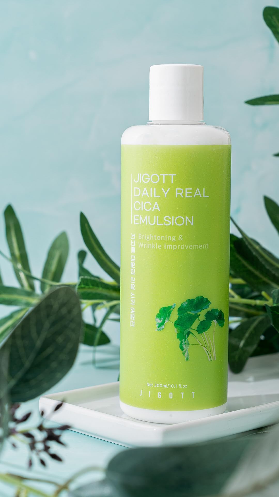 JIGOTT Emulsión hidratante de uso diario con extracto de cica, niacinamida, adenosina que protege, calma e hidrata la piel, contiene 300 ml. 10.1 fl oz, extracto de centella asiática, cosméticos coreanos
