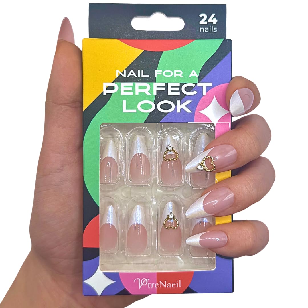 VotreNaeil Uñas postizas PerfectLook - Aurora Kiss | Uñas almendra nude sin pegamento con puntas francesas esmaltadas y dije de corazón dorado - Kit de 24 uñas con adhesivos