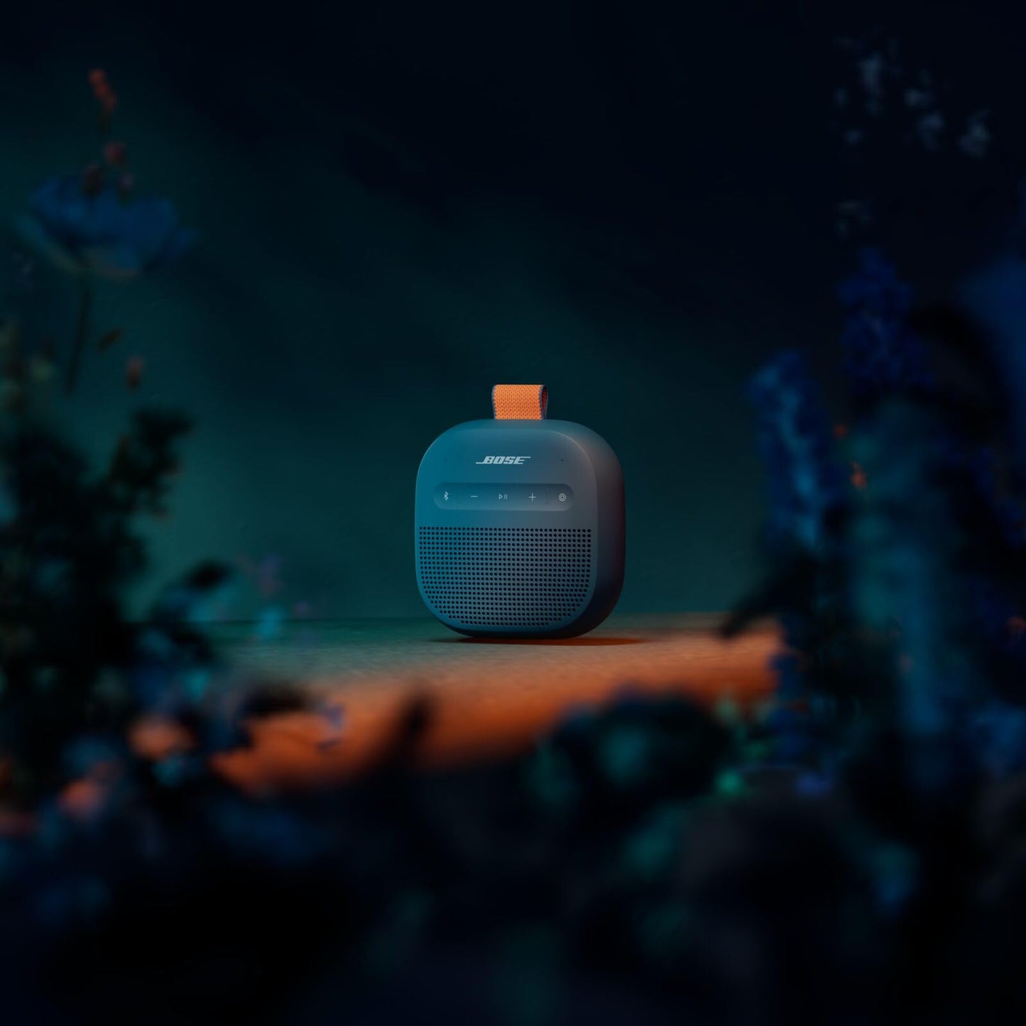 Bose SoundLink - Altavoz Bluetooth Micro portátil, Altavoz inalámbrico para Exteriores, hasta 12 Horas de duración de la batería, Impermeable y a Prueba de Polvo, Azul crepúsculo, edición Limitada