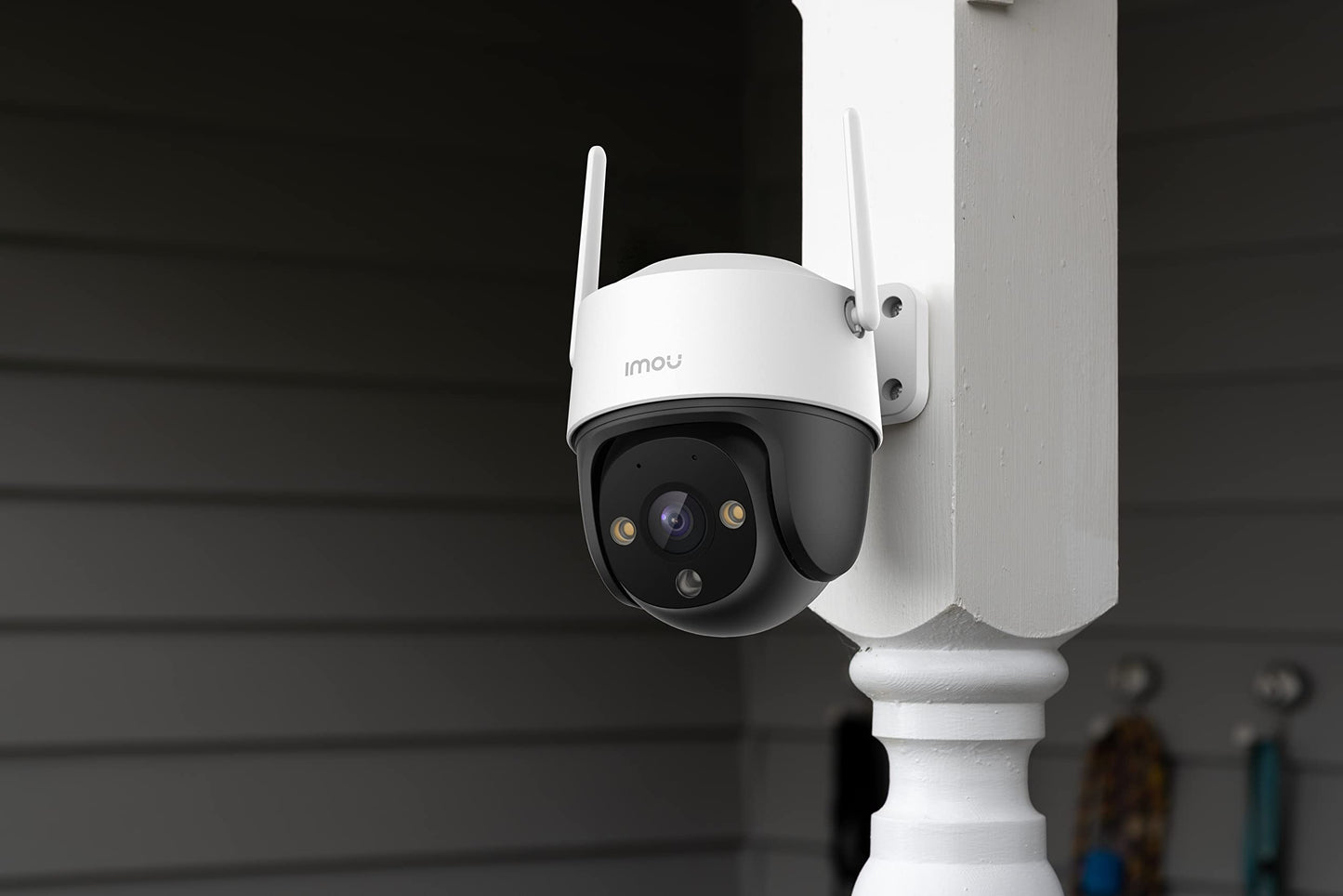Imou CruiserSE4MP|Detección de Humanos|Visión Nocturna Inteligente a Color|Cobertura 360°|P66 a Prueba de Agua|Luz|Doble Antena y MIMO|Almacenamiento de Nube.