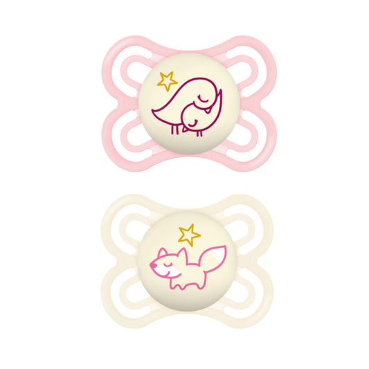 MAM Perfect Night - Chupete para bebé, pezón patentado, brilla en la oscuridad, paquete de 2, 0-6 meses, niña, diseños pueden variar