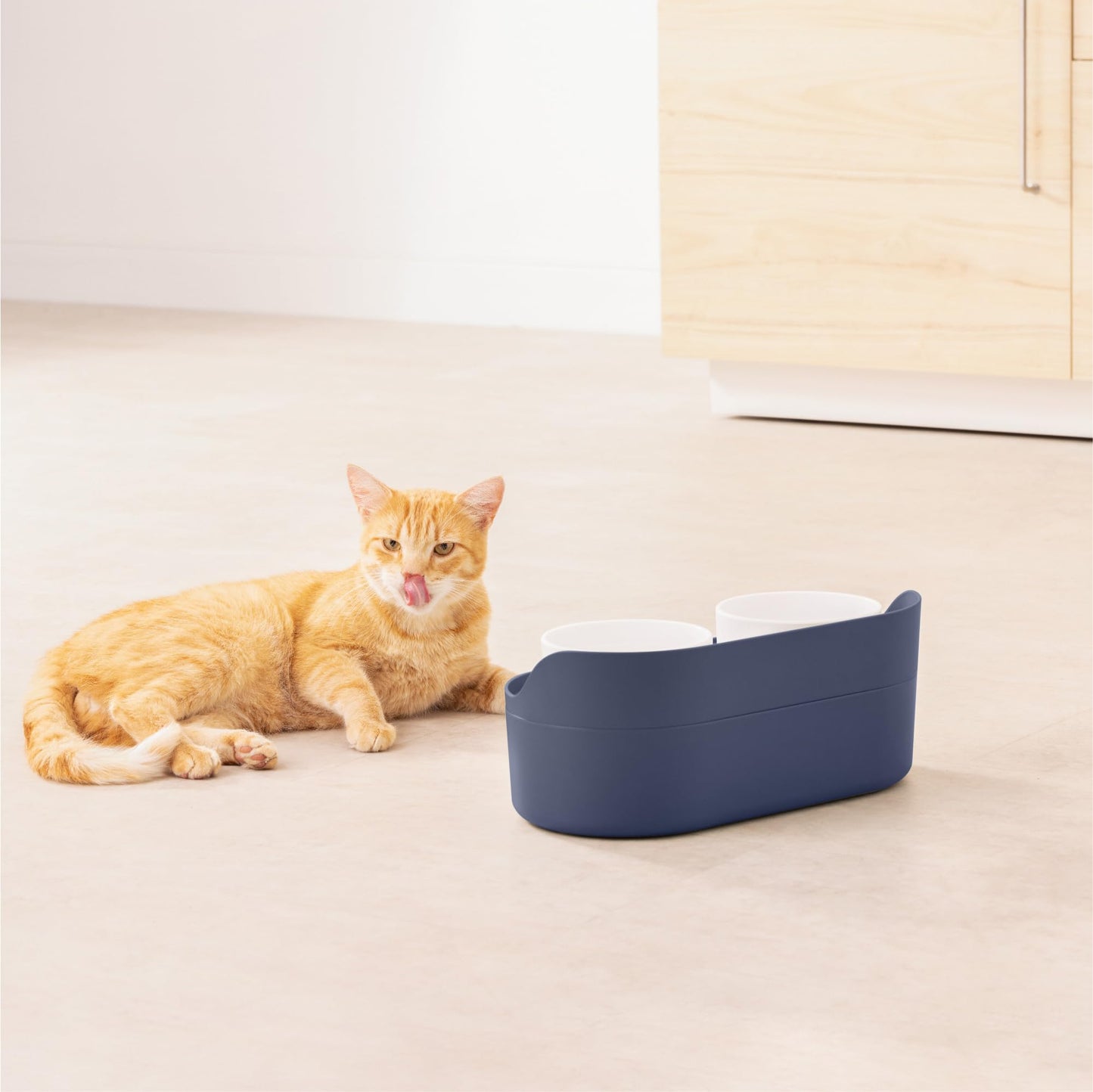 Set de Comederos Elevados Navaris Azul Marino con Soporte para Mascotas 2x Tazones 2,3 Litros para Perros y Gatos