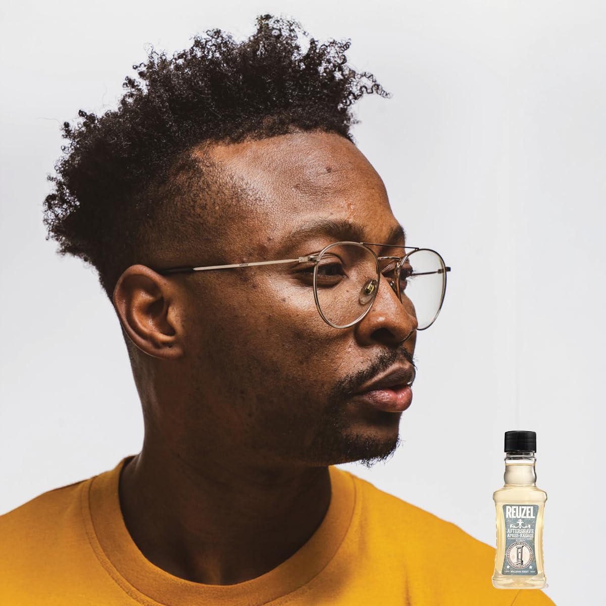 Reuzel loción para después de Afeitar con Aroma Masculino a Madera y Especias - Aplicación Sencilla y sin Problemas - Livina y no Grasa - Termina tu afeitada con Estilo - Piel hidratada - 100 ml
