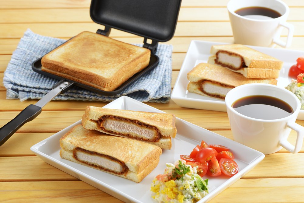Sandwichera Yoshikawa Atsu-Atsu en Negro Asador