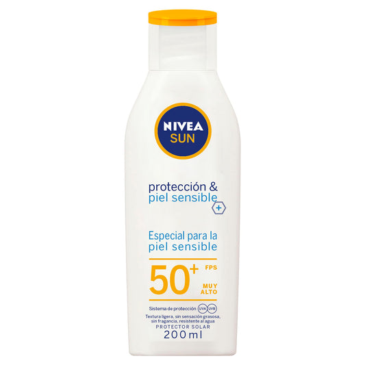 NIVEA SUN Protector Solar Corporal Piel Sensible FPS 50+ | Resistente al Agua
