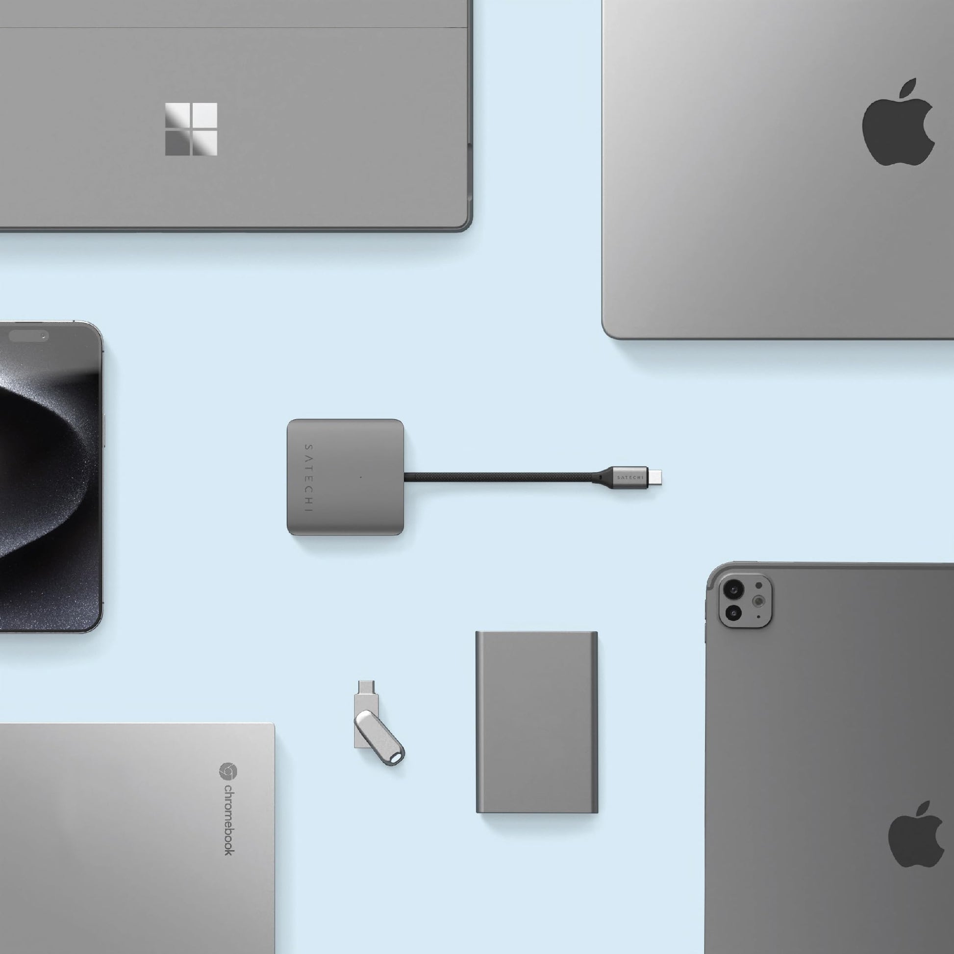 Concentrador USB-C SATECHI Plateado con 100W PD y Puertos USB 3.2 para MacBook, iPad y Más