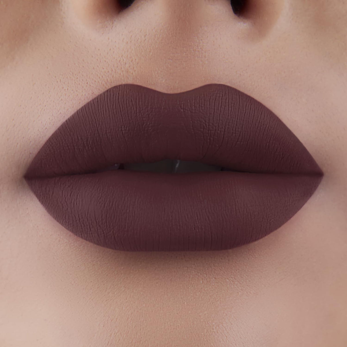GOC, Labial liquido matte, Matte Liquid Lipstick, Resistente al agua, Larga Duración, No Reseca los labios ni cuartea, Sin manchas, Color Happy Mocha, GMLC11