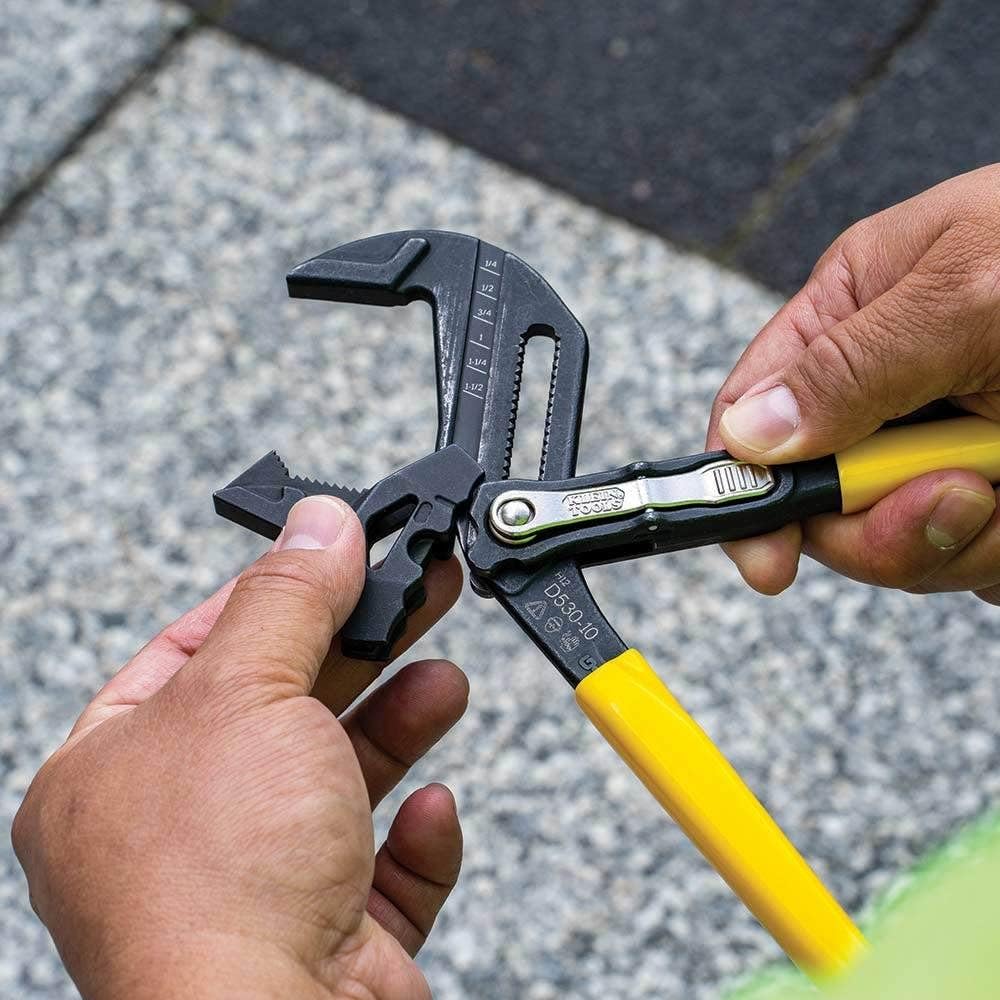 Klein Tools D53010 - Llave de alicates multiuso de alto apalancamiento con mandíbula de doble cara ajustable y reversible, dientes suaves y moleteados, 10 pulgadas