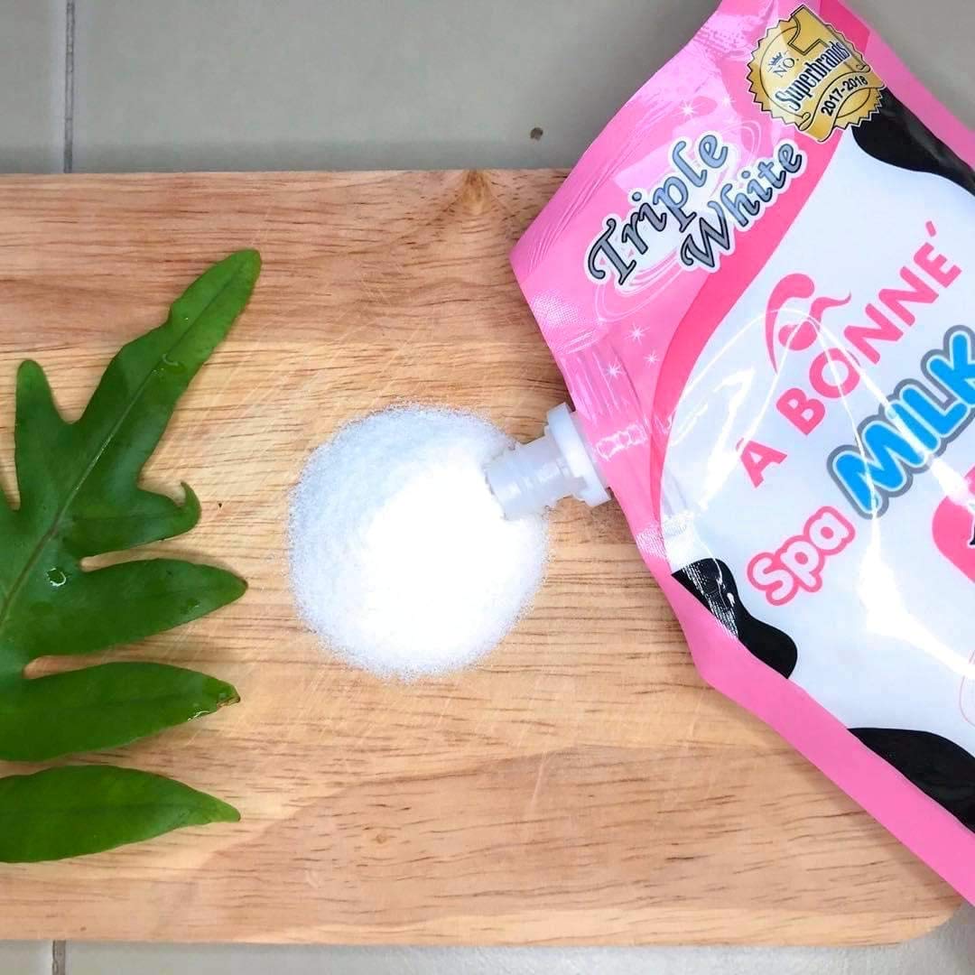 Crema blanqueadora de leche para piel suave y exfoliada, ideal para bebés - 350g/12.4oz. ¡Promueve una piel delicada y radiante con nuestra exclusiva fórmula de spa!