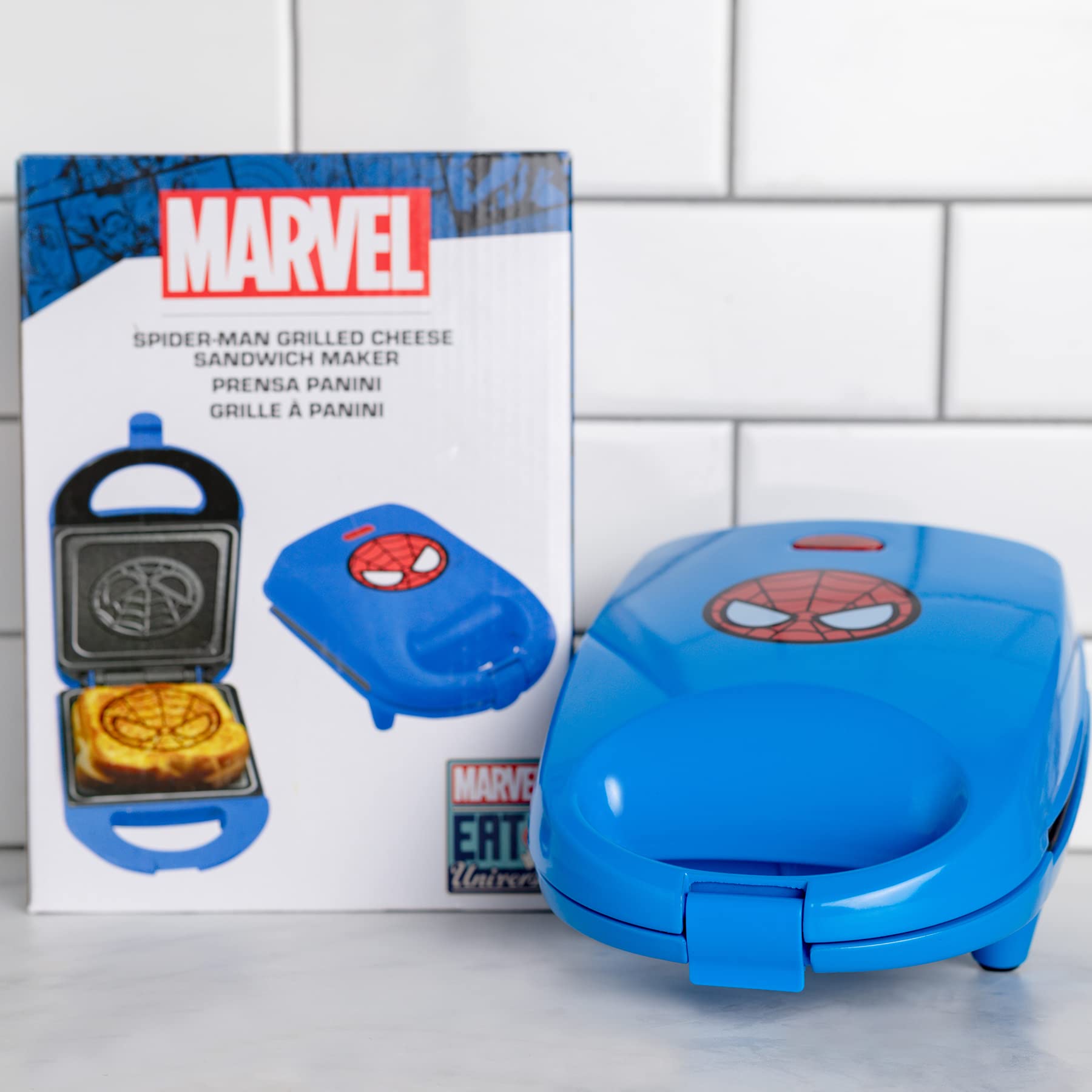 Sandwichera Uncanny Brands Marvel Spider-Man Electrodoméstico de Cocina