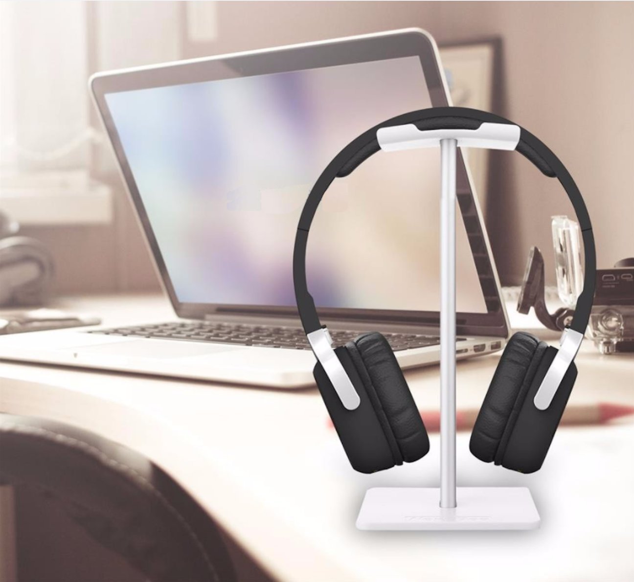 Lenfech boldR Soporte Blanco con Plateado para Audífonos/Base Universal de Escritorio para Auriculares. Headphone/Gaming Headset Stand.