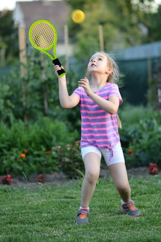 Raqueta de tenis para niños, raqueta de tenis de plástico de 17 pulgadas con 2 pelotas suaves, 2 pelotas de tenis y 4 volantes para niños, niños pequeños, juegos deportivos al aire última