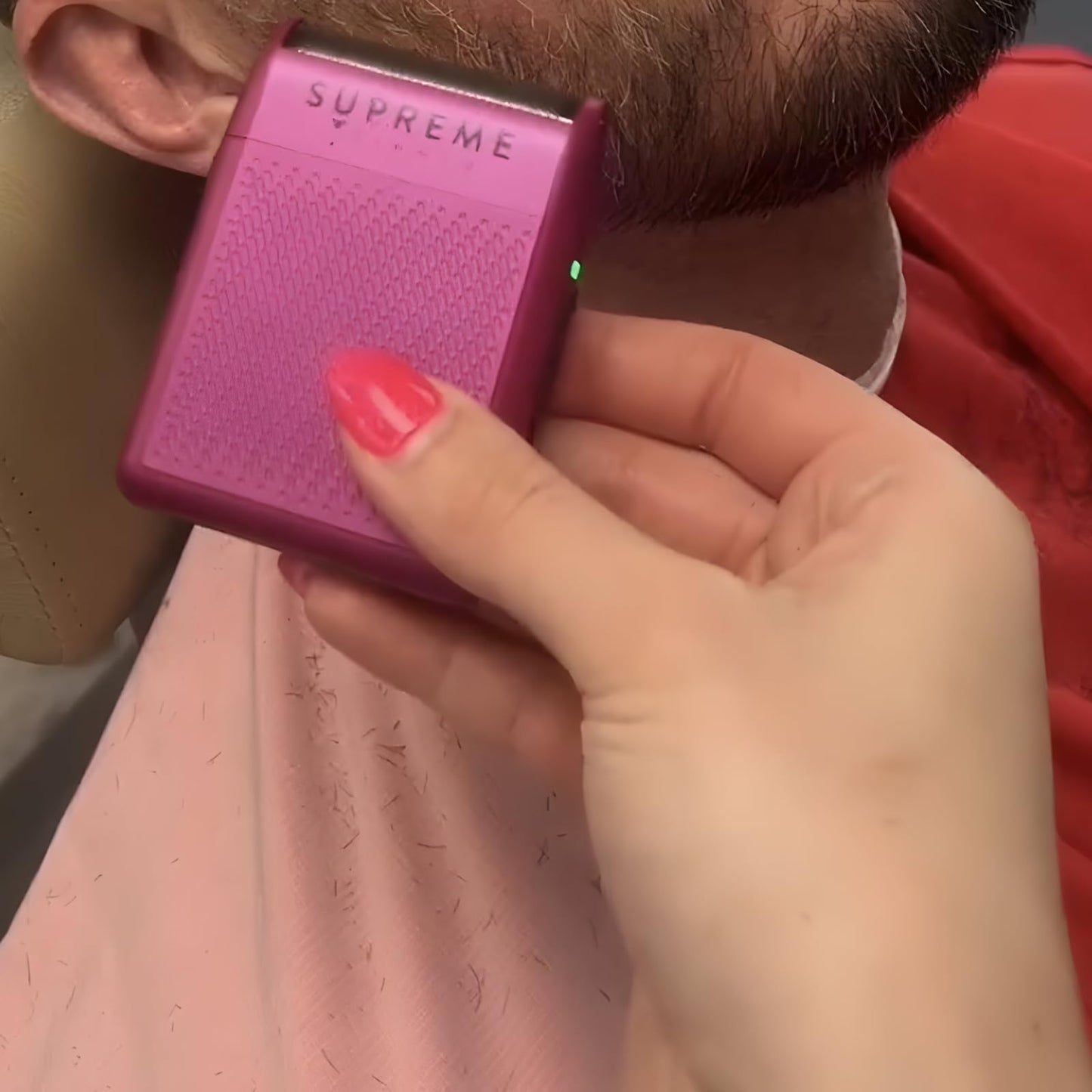 Supreme Trimmer Solo afeitadora de una sola lámina para bolsillo, tiempo de ejecución de 150 minutos, uso inalámbrico, potente mini maquinilla de afeitar de viaje USB-C para uso profesional y