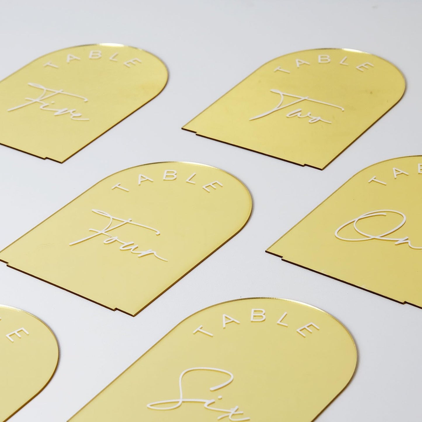 Números de Mesa Arqueados de Espejo Dorado para Boda con Soporte 1-15