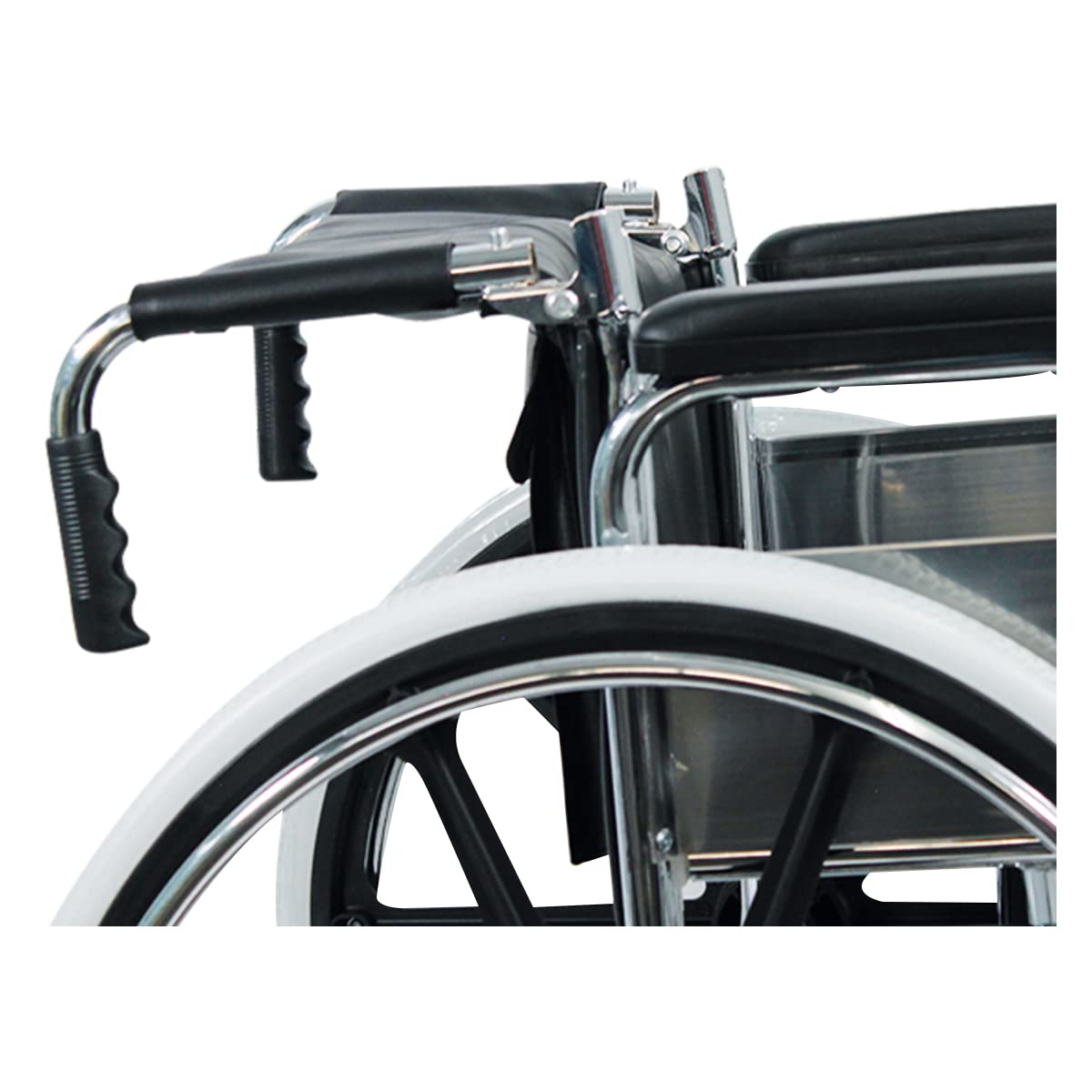 HANDY BY HERGOM Silla de Ruedas Suprema Cromada con Eleva Piernas S400 / Codera blanda / Respaldo abatible / Descansa brazos desmontable tipo escritorio / Frenos reforzados / Doble cruceta antivuelco/ Estructura plegable/ Medidas 89x95 cm